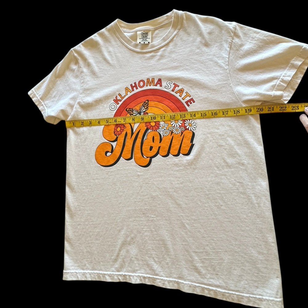 Oklahoma State Mom tee shirt flower power orange print cream short sleeve M - Picture 9 of 9